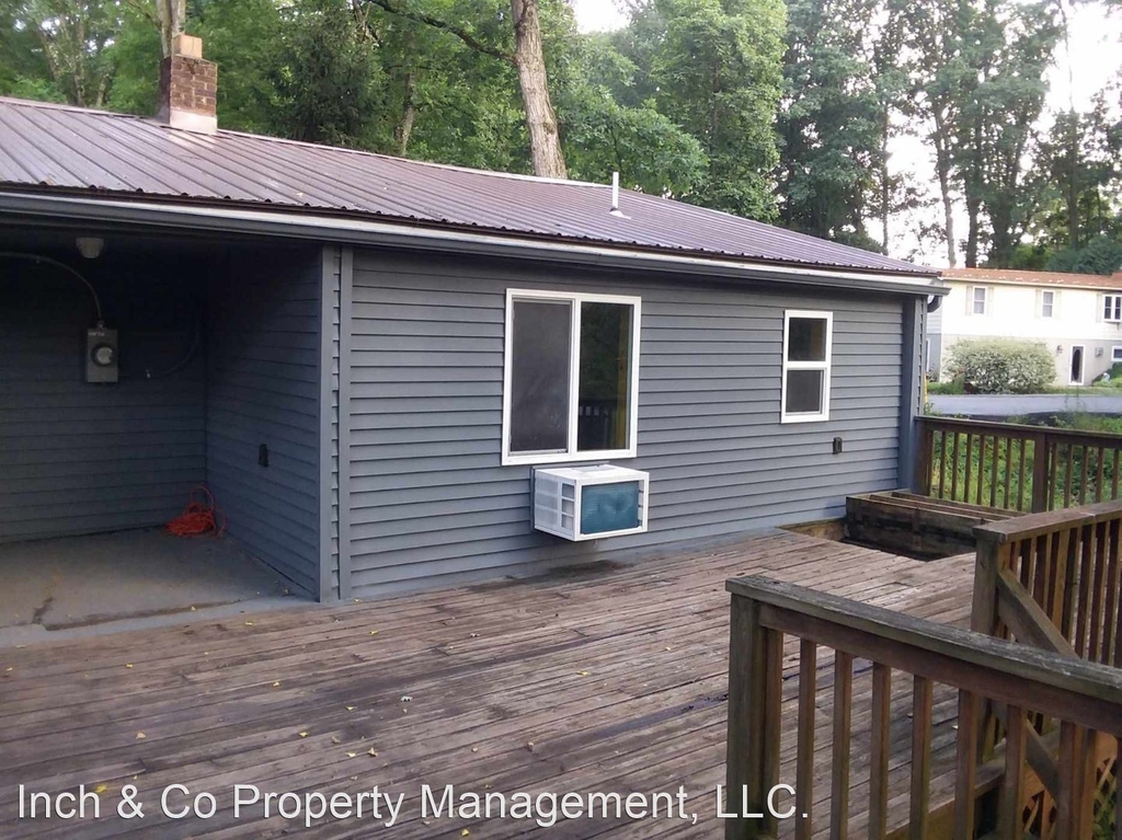 2451 Log Cabin Rd - Photo 1