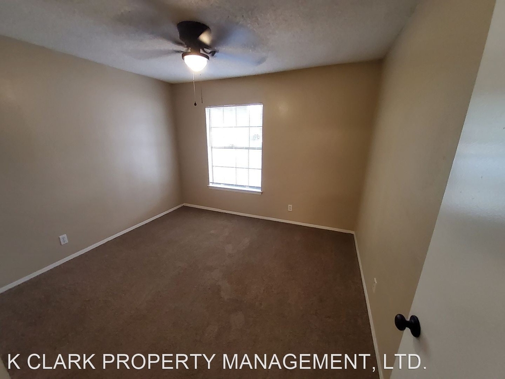 5360 Gawain Dr. - Photo 11