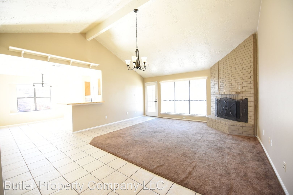 4045 Cavalry Dr. - Photo 3