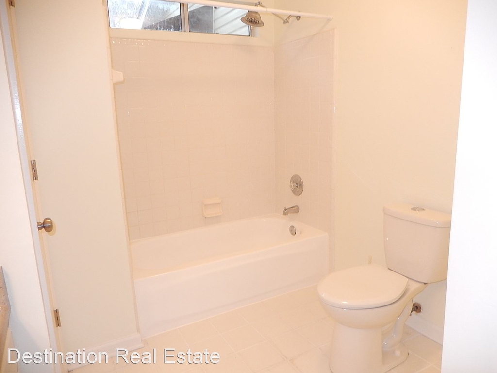 3216 Castle Ct. - Photo 7