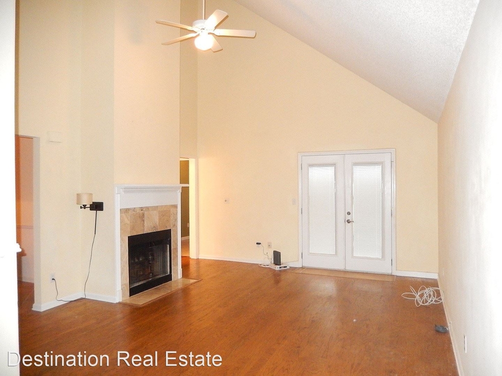 3216 Castle Ct. - Photo 1