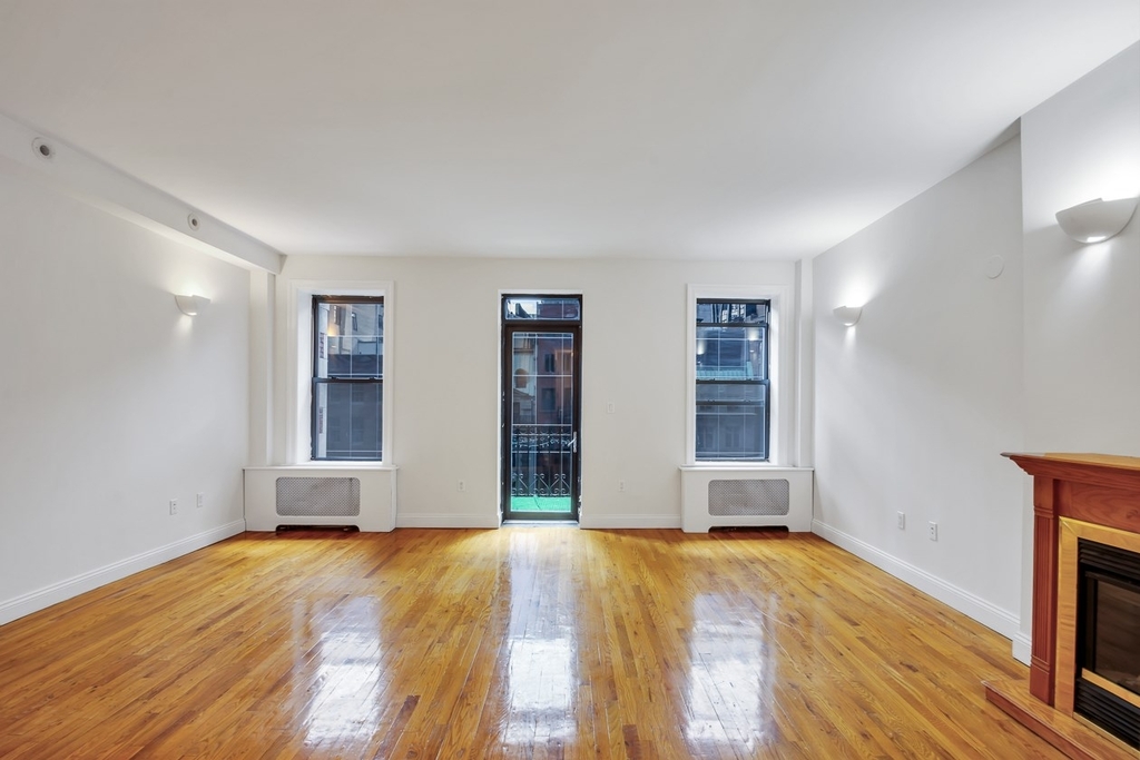 37 West 54th Street - Photo 2