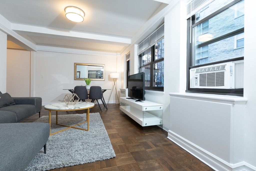 340 East 52nd Street - Photo 3