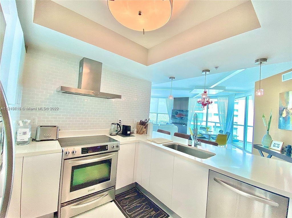 250 Sunny Isles Blvd - Photo 16