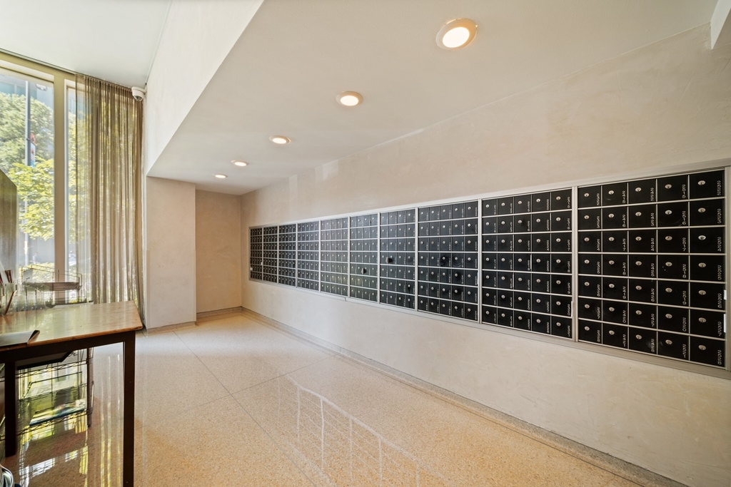 3550 N Lake Shore Drive - Photo 4