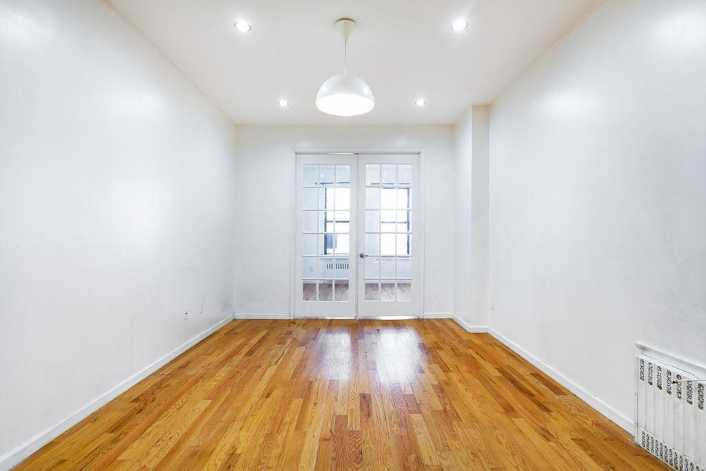 279 Linden Street - Photo 1