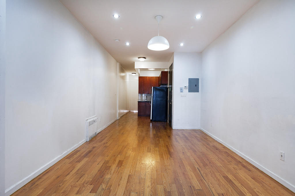 279 Linden Street - Photo 0