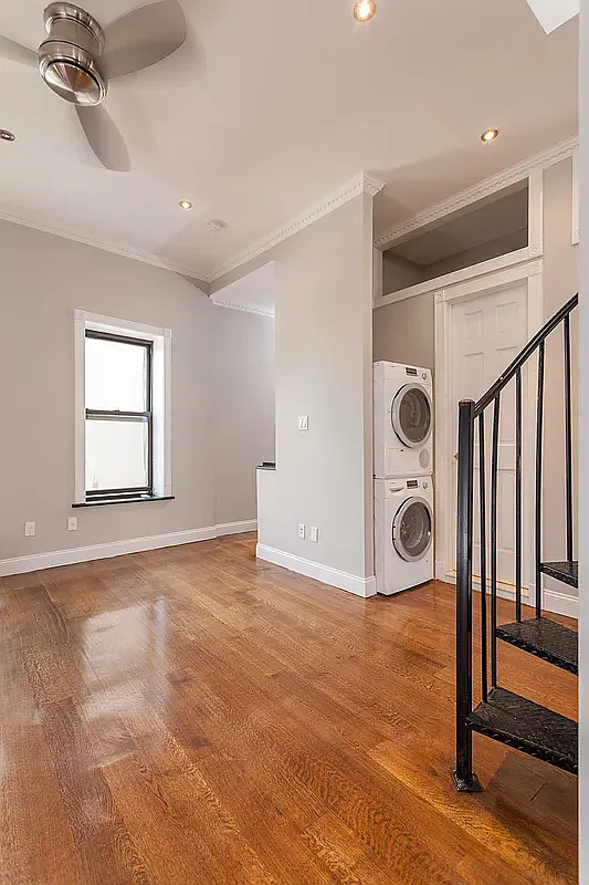 338 East 100th Street - Photo 1