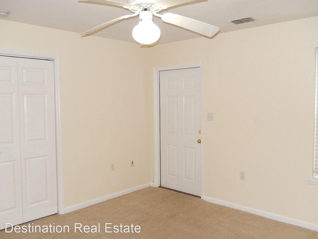 2740 W Tharpe St Unit 106 - Photo 2