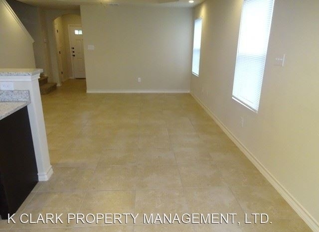 6930 Lakeview Dr #101 - Photo 10