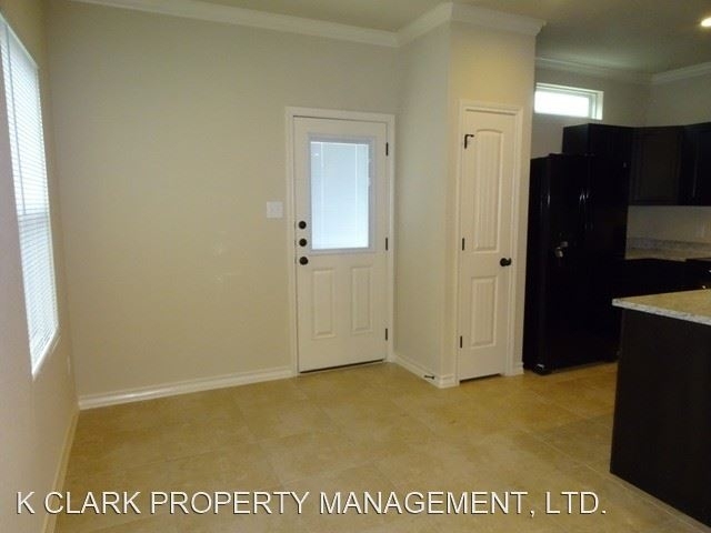 6930 Lakeview Dr #101 - Photo 7