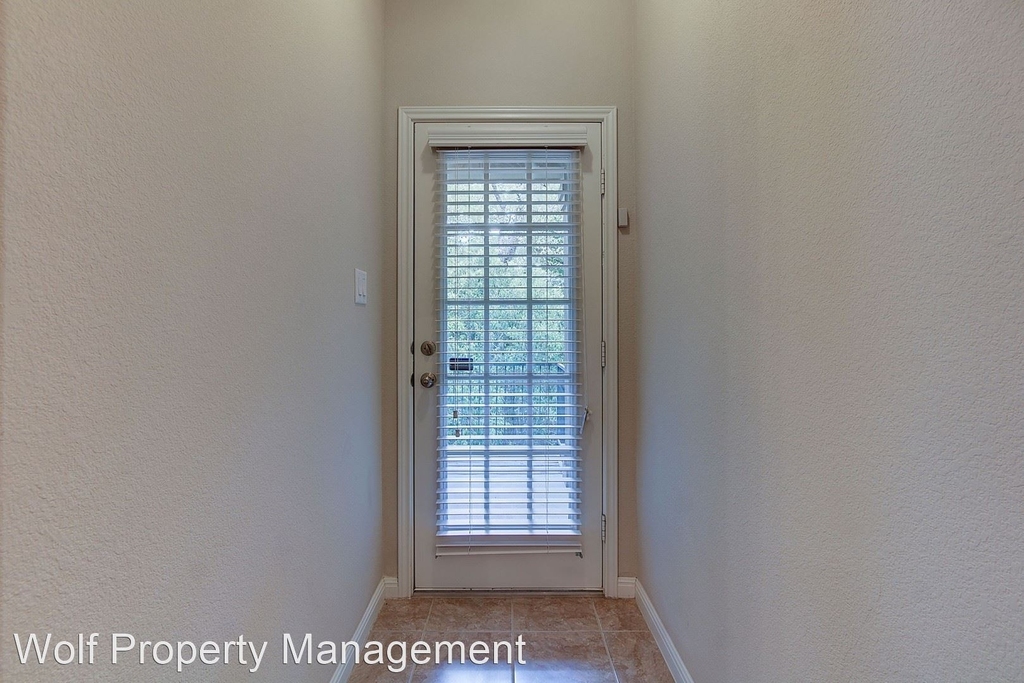 1310 W Parmer Ln Unit 303 - Photo 29