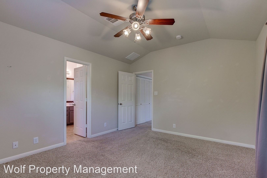 1310 W Parmer Ln Unit 303 - Photo 22