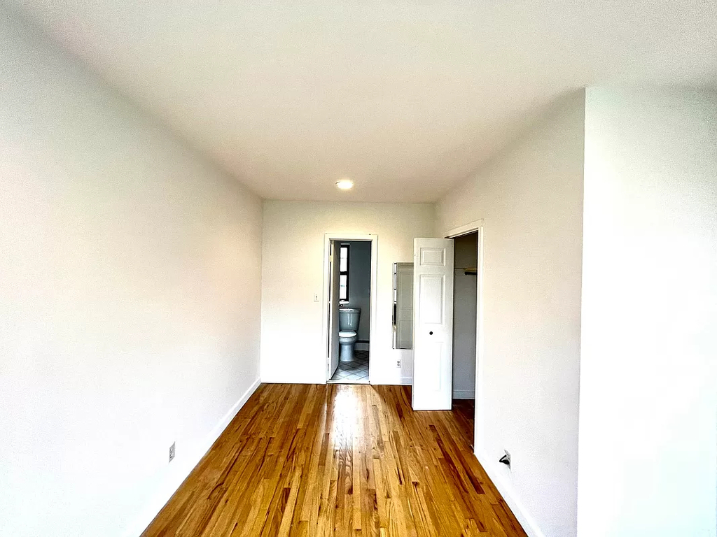 228 East 14th Street - Photo 4