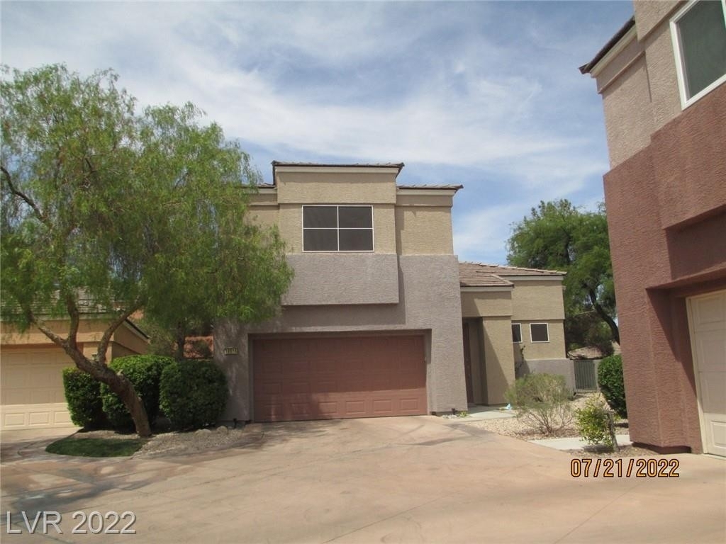 10516 India Hawthorn Avenue - Photo 0