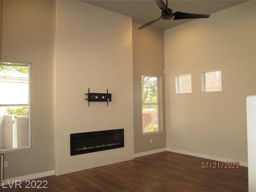 10516 India Hawthorn Avenue - Photo 1