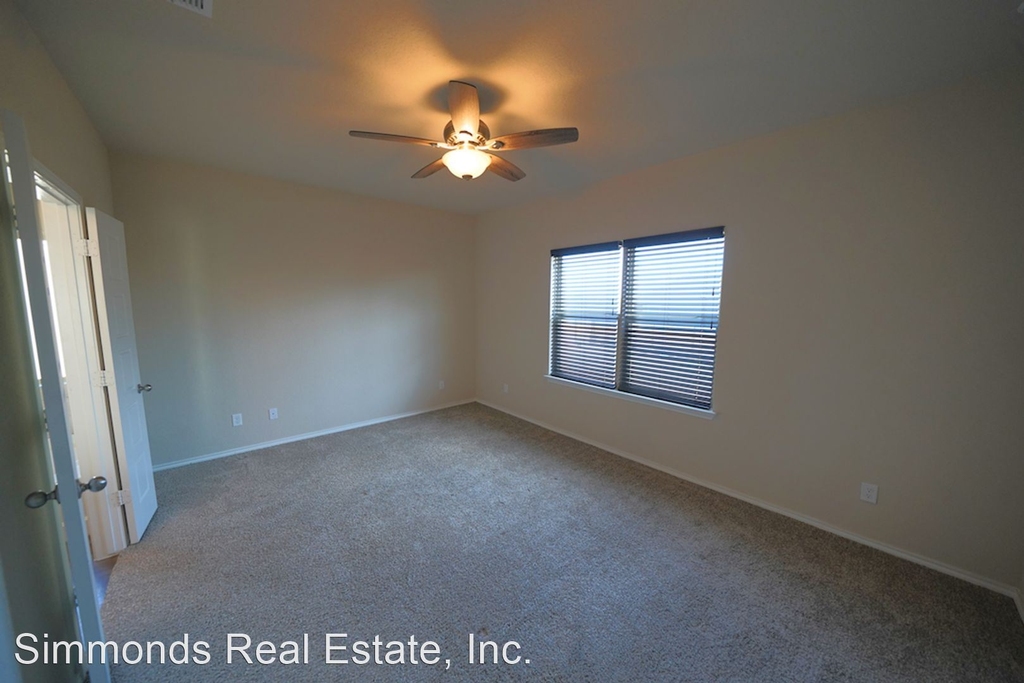 10130 Helios Heights - Photo 20