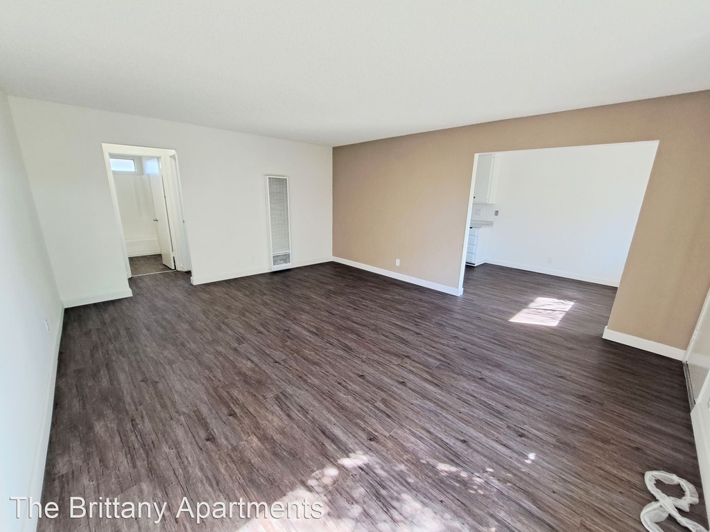 10500 Westminster Ave. - Photo 2