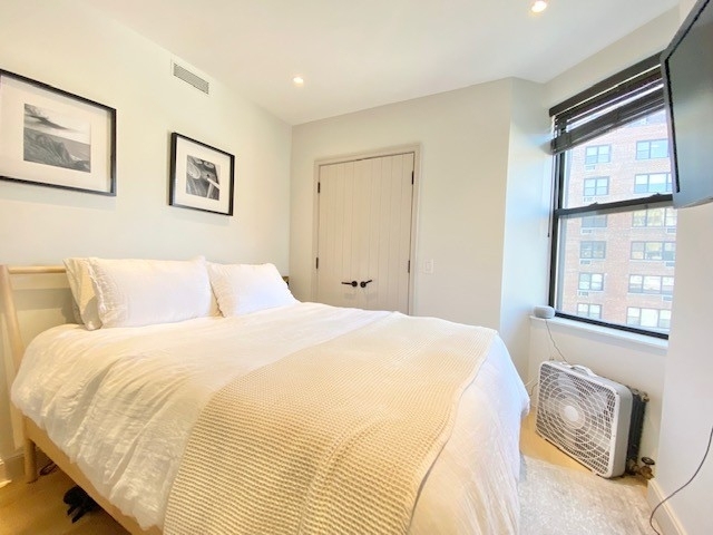 56 West 11th Street - Photo 9