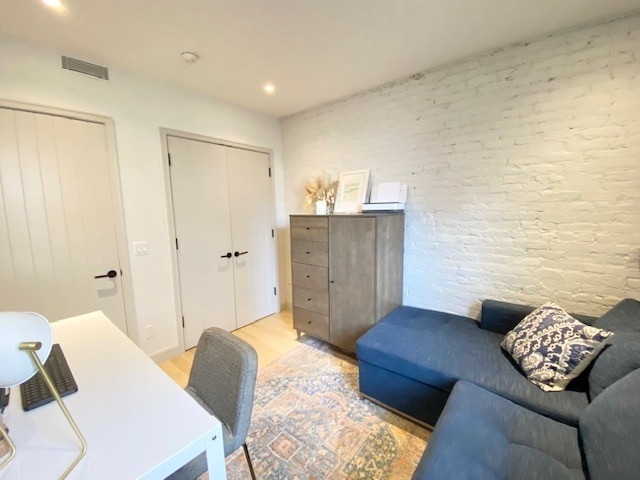 56 West 11th Street - Photo 7