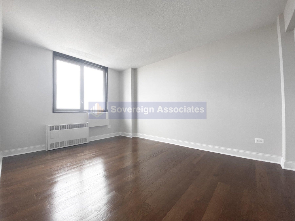 3333 Broadway - Photo 4