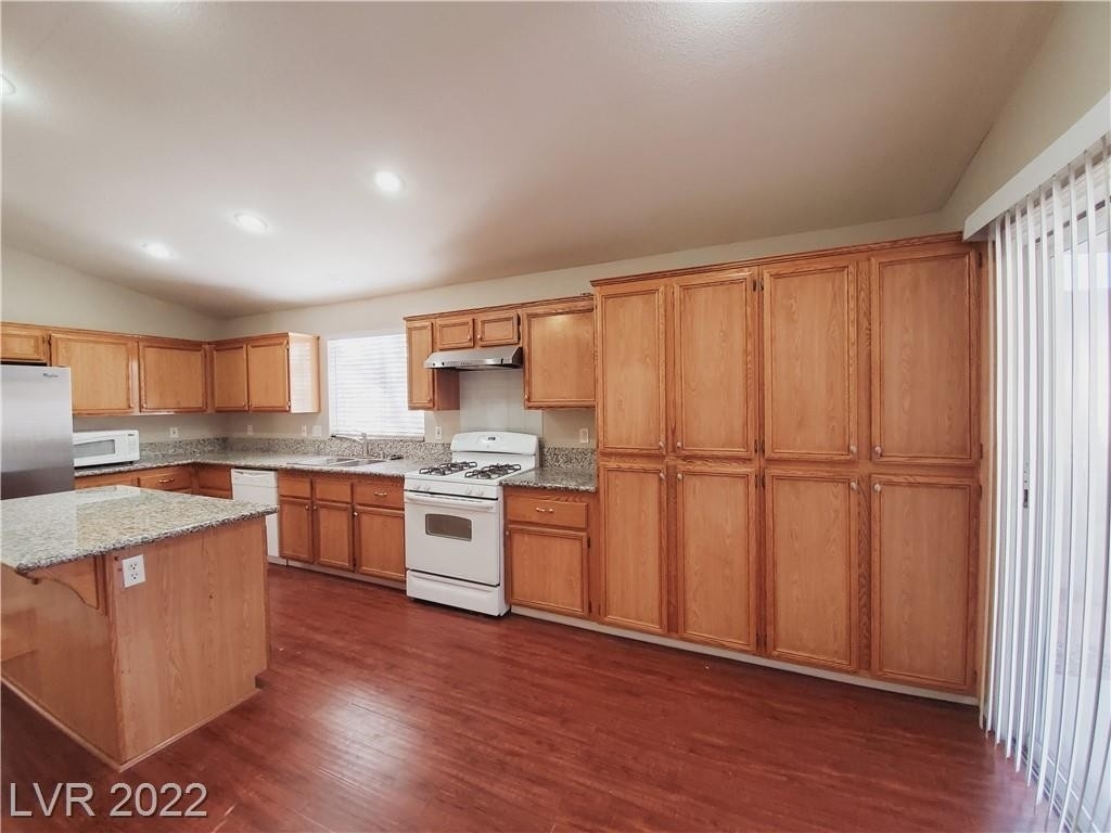 5547 Summer Joy Street - Photo 6