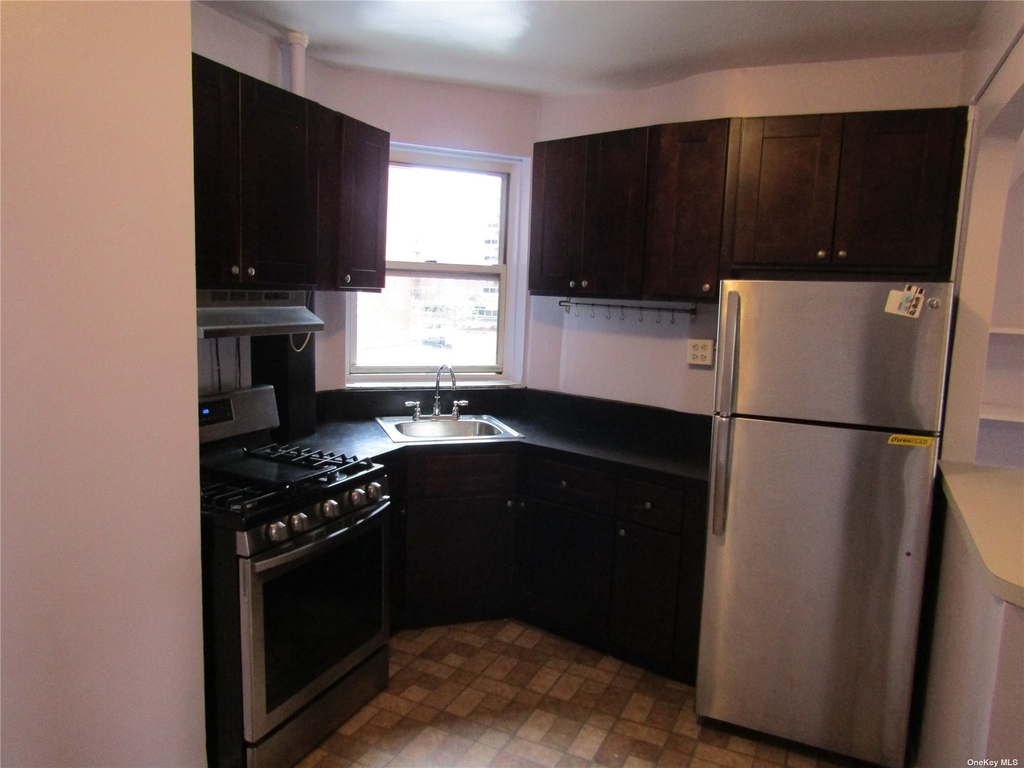 111-35 75th Avenue - Photo 5