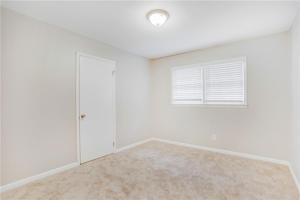 7039 Carolyn Circle - Photo 19