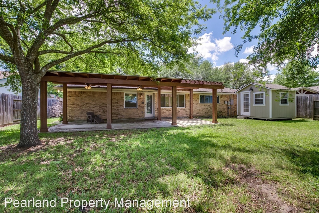 1919 Lazy Creek Ln - Photo 10