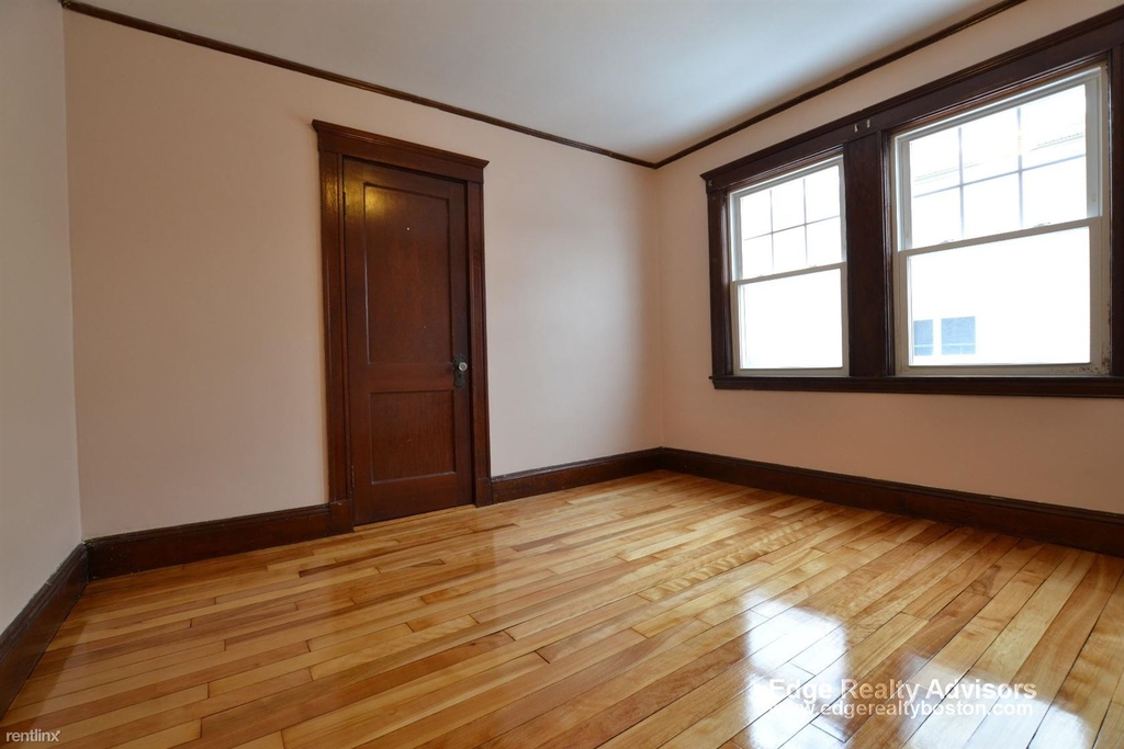 101 Oakland St # 1 - Photo 2