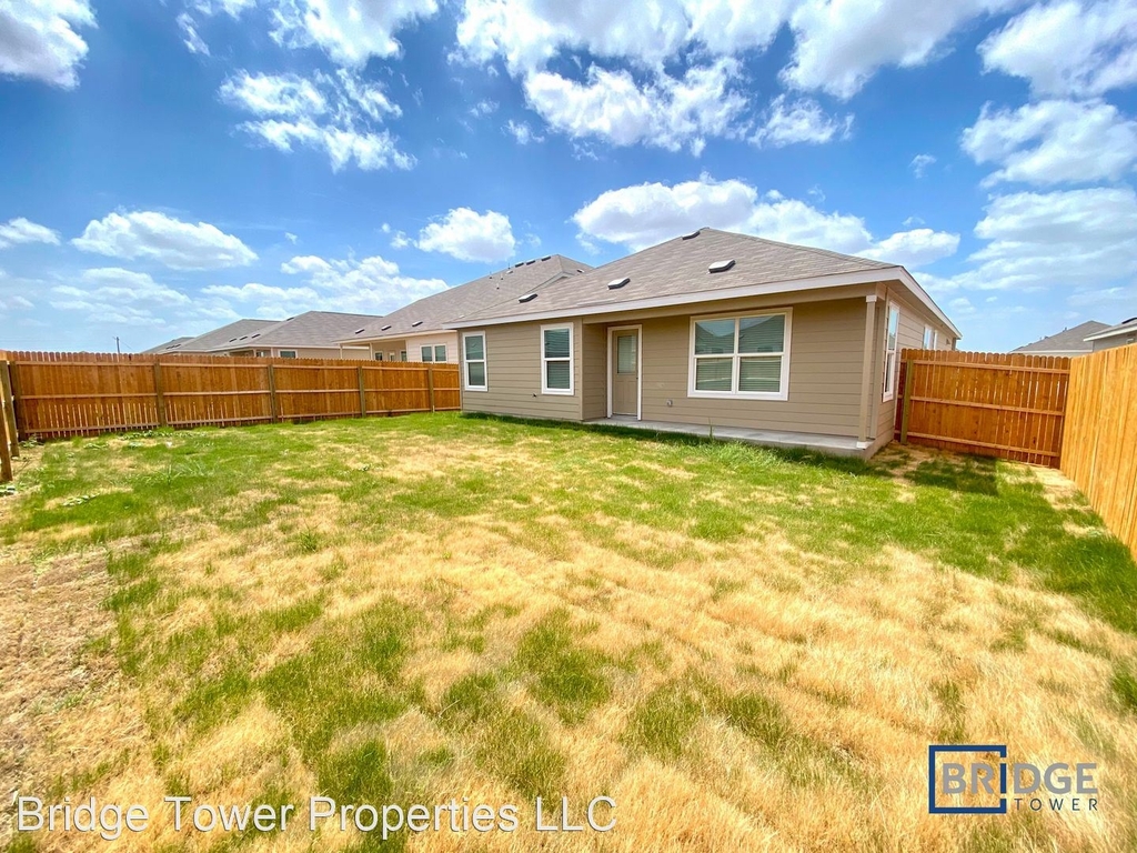 2720 Coral Valley - Photo 15