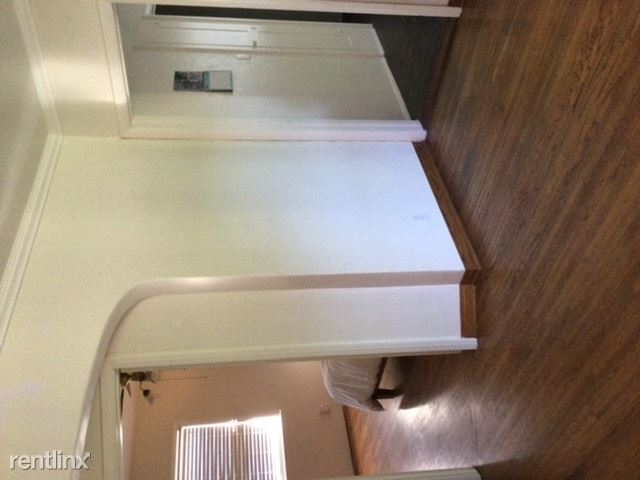 341 N Shaffer St - Photo 5