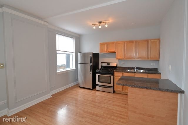 5860 N. Kenmore, Unit 209 - Photo 1