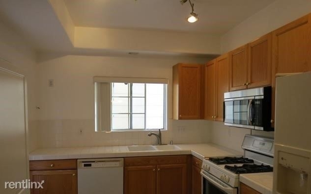 17726 Kinzie Street - Photo 4