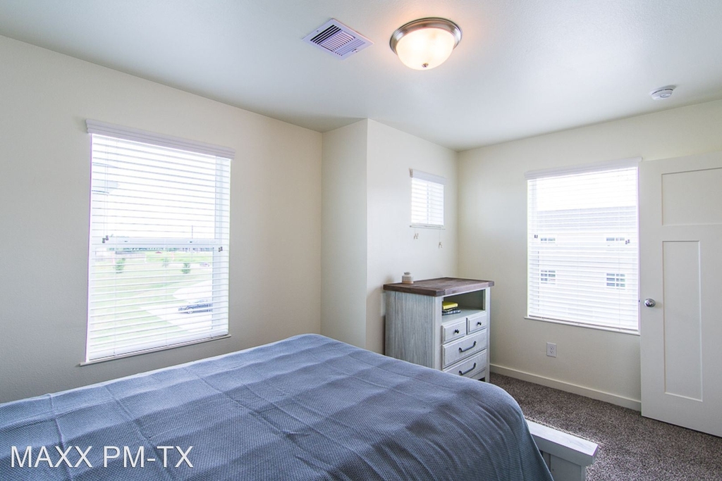 21155 Gosling Rd - Photo 22