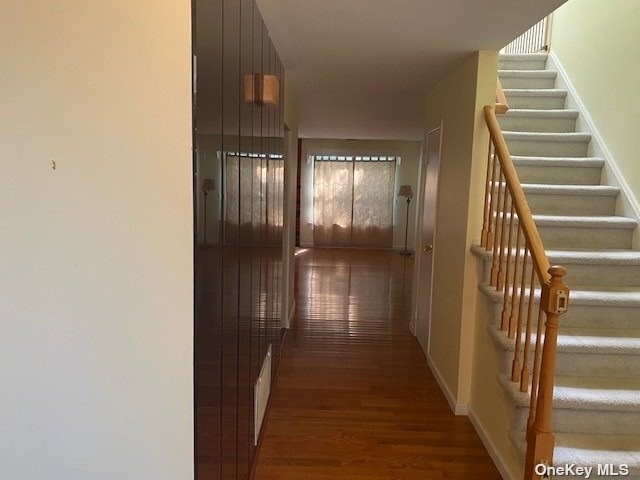 506 Sara Circle - Photo 2