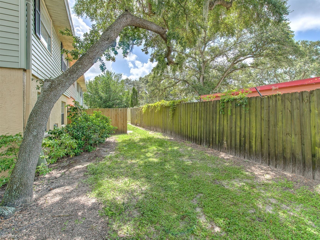 526 Golden Raintree Place - Photo 1