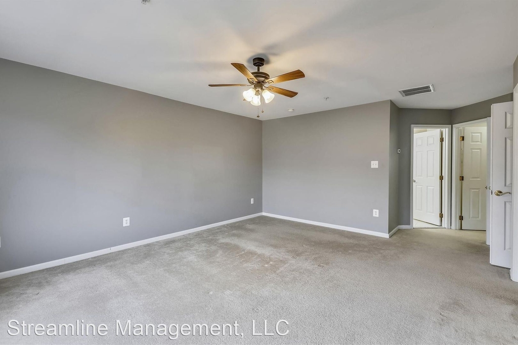 1004 Gaither Road - Photo 14