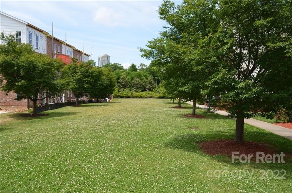 841 Seigle Point Drive - Photo 1