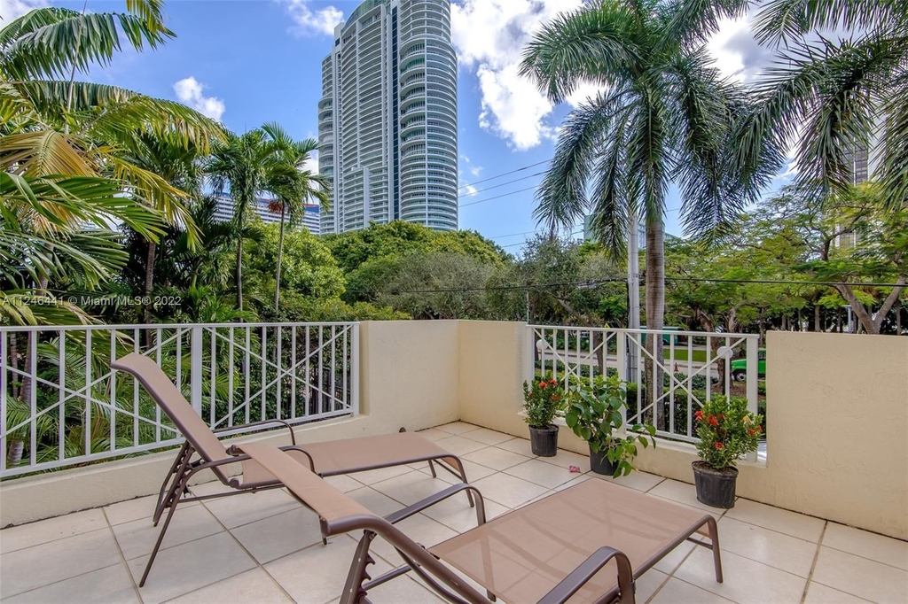 1824 Brickell Ave - Photo 16