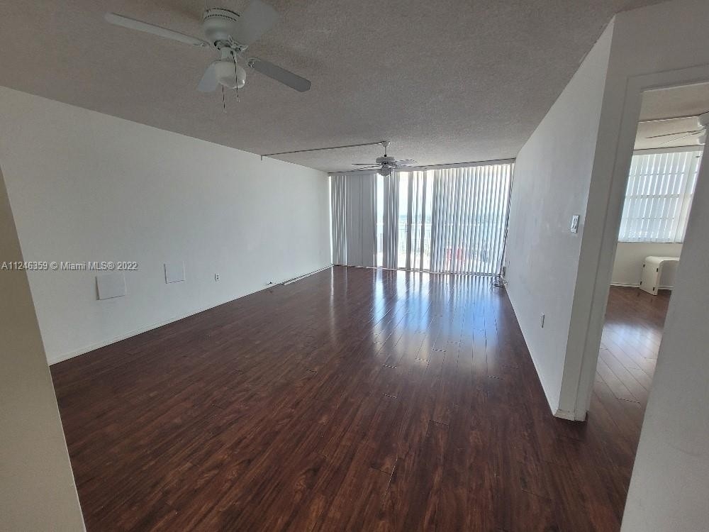 18021 Biscayne Blvd - Photo 2