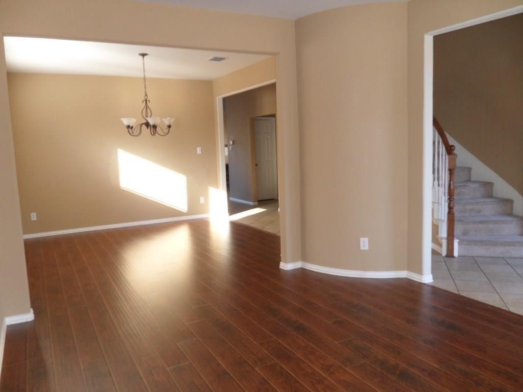 5800 Mariposa Drive - Photo 2