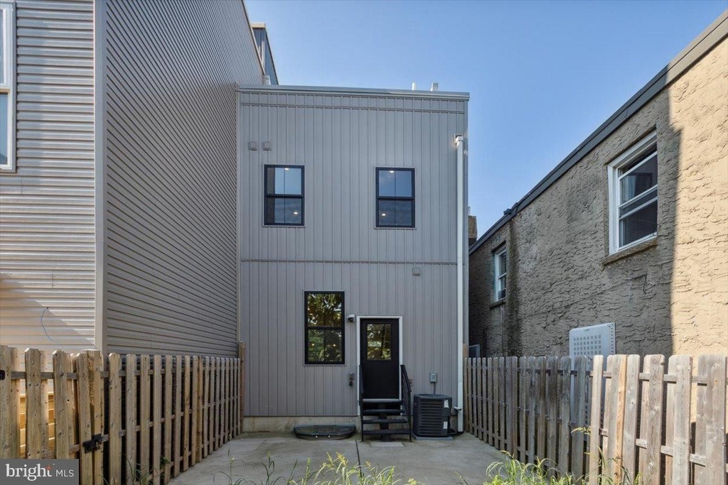 2733 W Jefferson Street - Photo 21