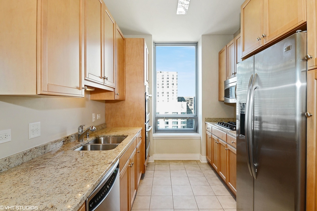 600 N Lake Shore Drive - Photo 7