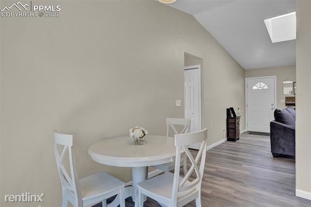 7635 Dawnview Court - Photo 4