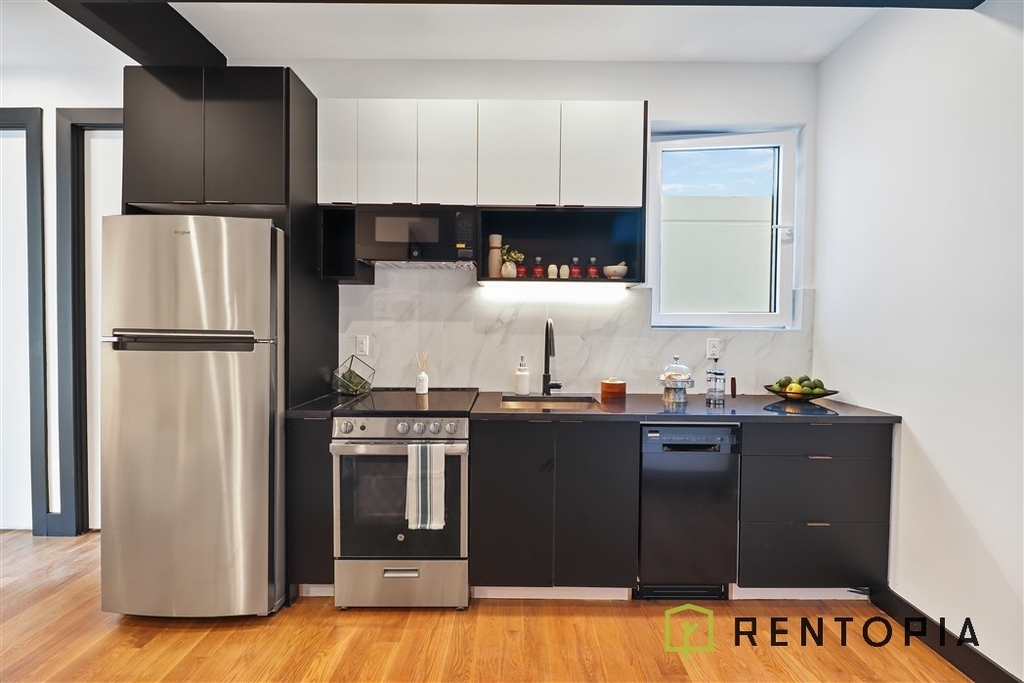 290 Union Avenue - Photo 6