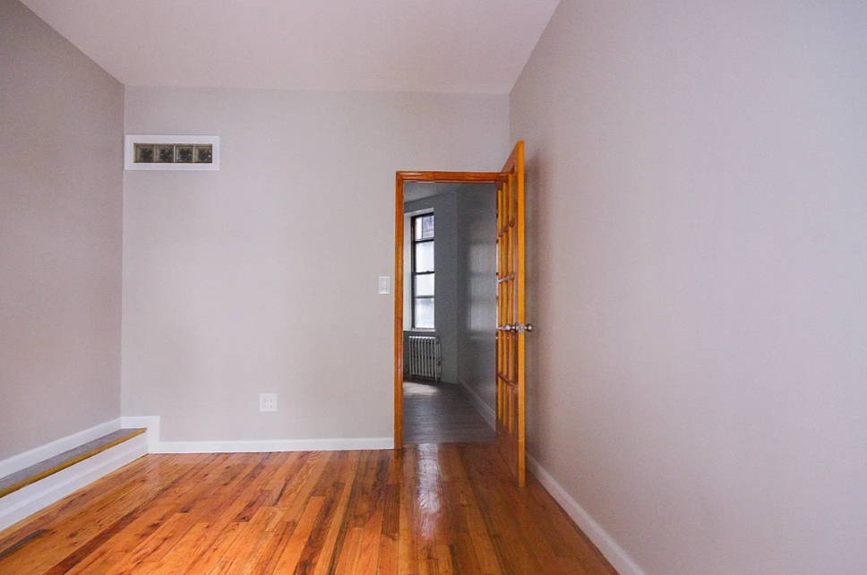 622 East 11th Street - Photo 6