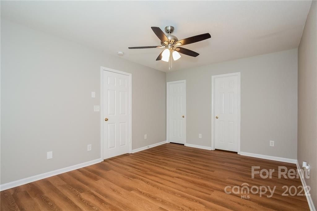 6840 Parkers Crossing Drive - Photo 7