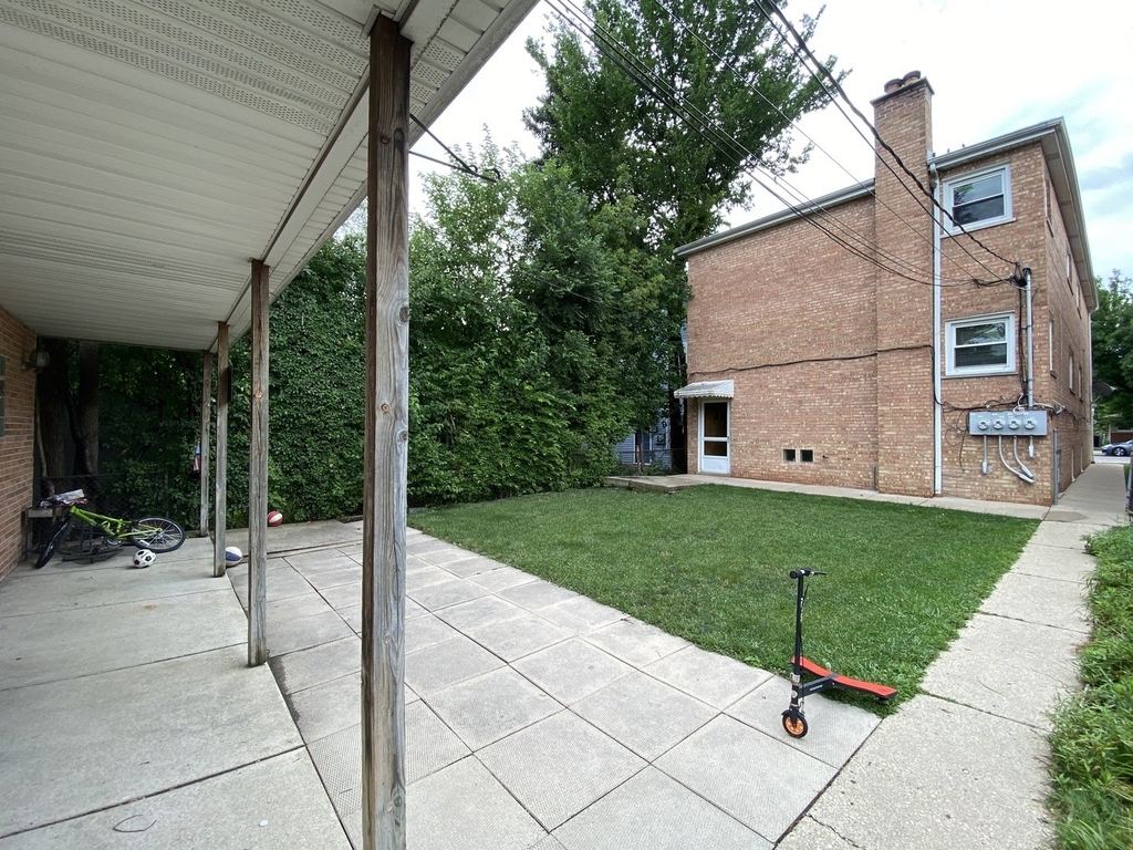 5452 W Foster Avenue - Photo 20