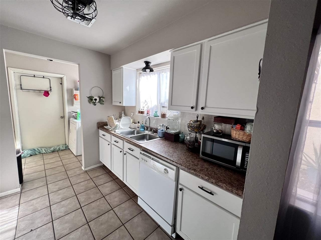 1515 15 St - Photo 10